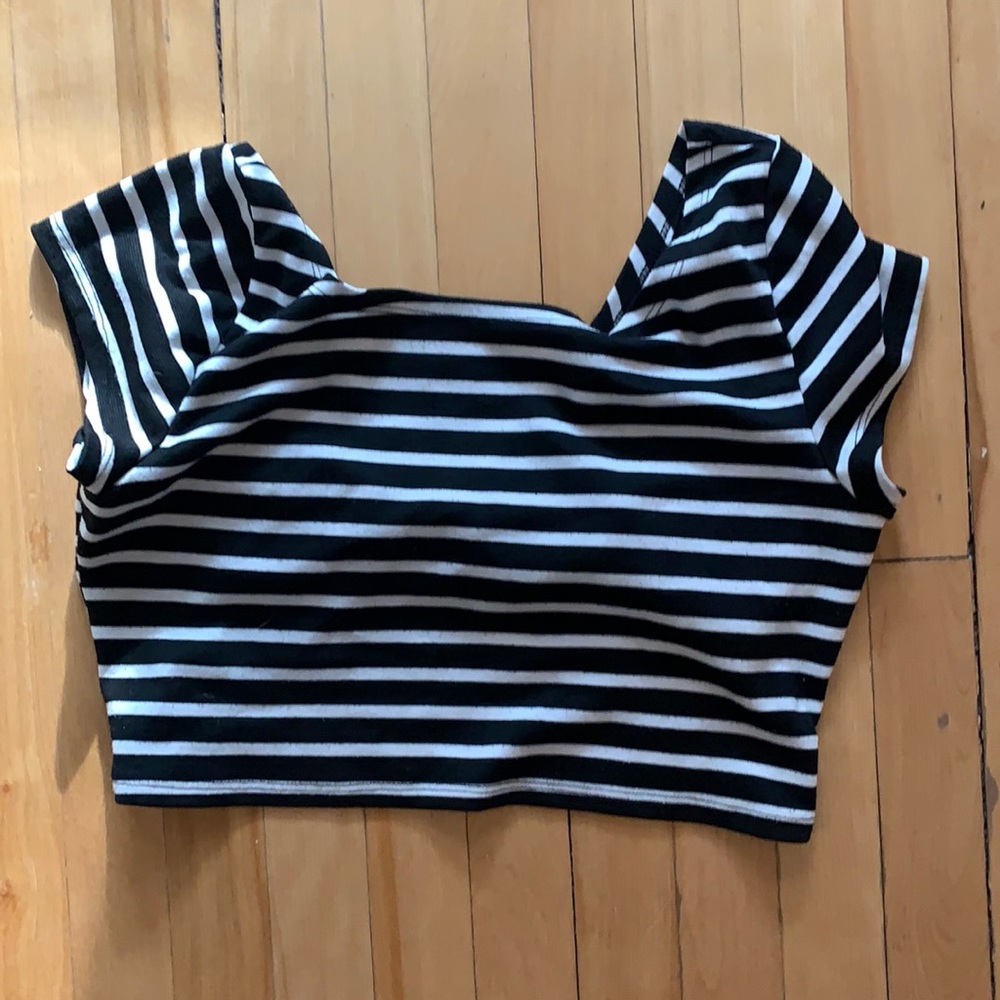 DNA COUTURE- crop top